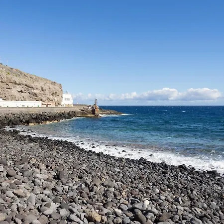 Holiday home Home2book Seaside House Guimar, Private Pool